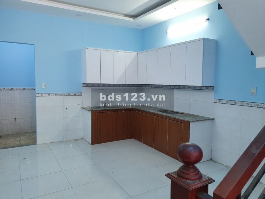 Nhà kênh 19/5, 4x18, trệt, lầu, nhà mới 100%, cho thuê nguyên căn giá 12 triệu/tháng