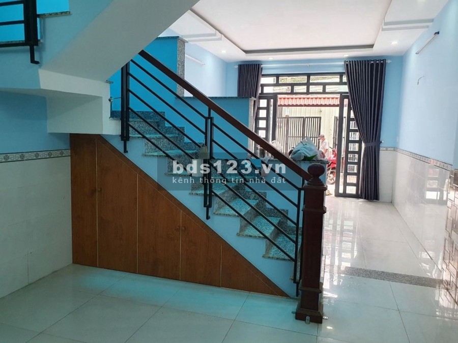 Nhà kênh 19/5, 4x18, trệt, lầu, nhà mới 100%, cho thuê nguyên căn giá 12 triệu/tháng