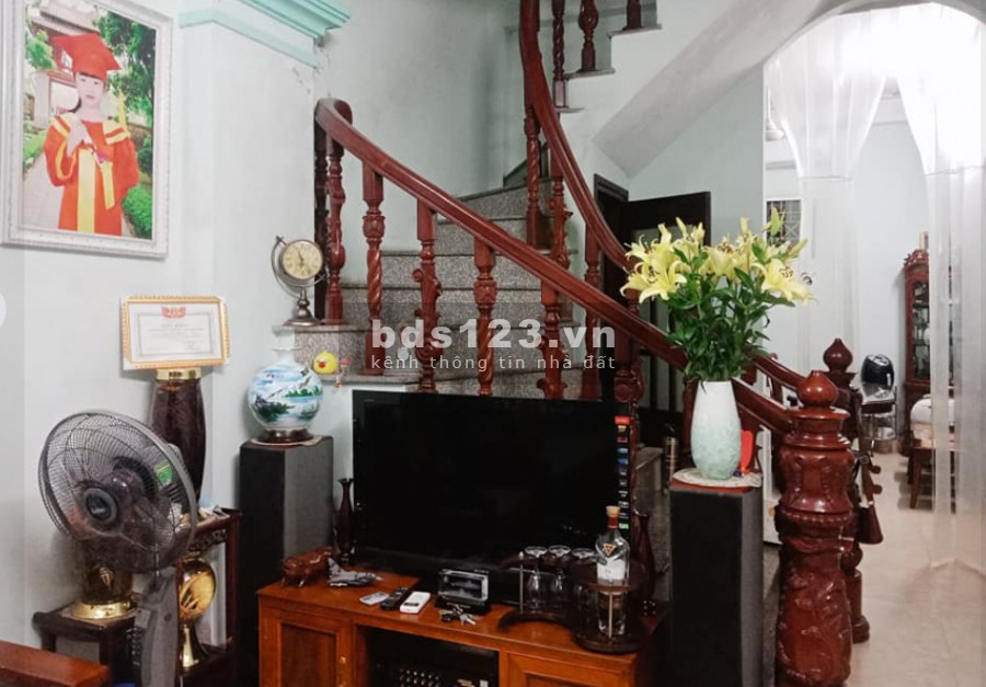 Bán nhà Lê Quang Đạo, ô tô vào dt 44m2, 3 tầng, 2 mặt thoáng, an sinh đỉnh giá chỉ 3.7 tỷ