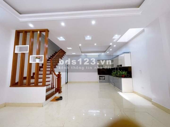 10 Phòng khép kín, Doanh thu 50tr/tháng DT 50M Bán Nhà Quận Cầu Giấy Giá: 6.6 tỷ