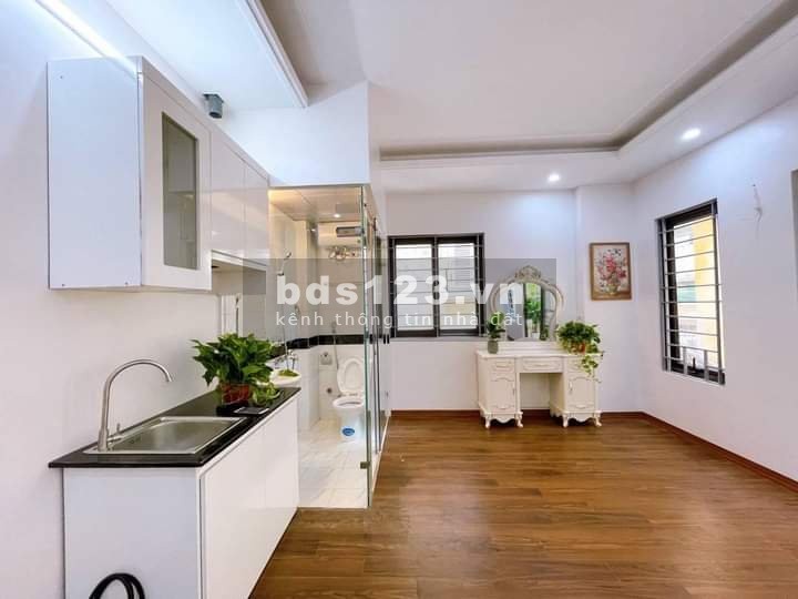 10 Phòng khép kín, Doanh thu 50tr/tháng DT 50M Bán Nhà Quận Cầu Giấy Giá: 6.6 tỷ