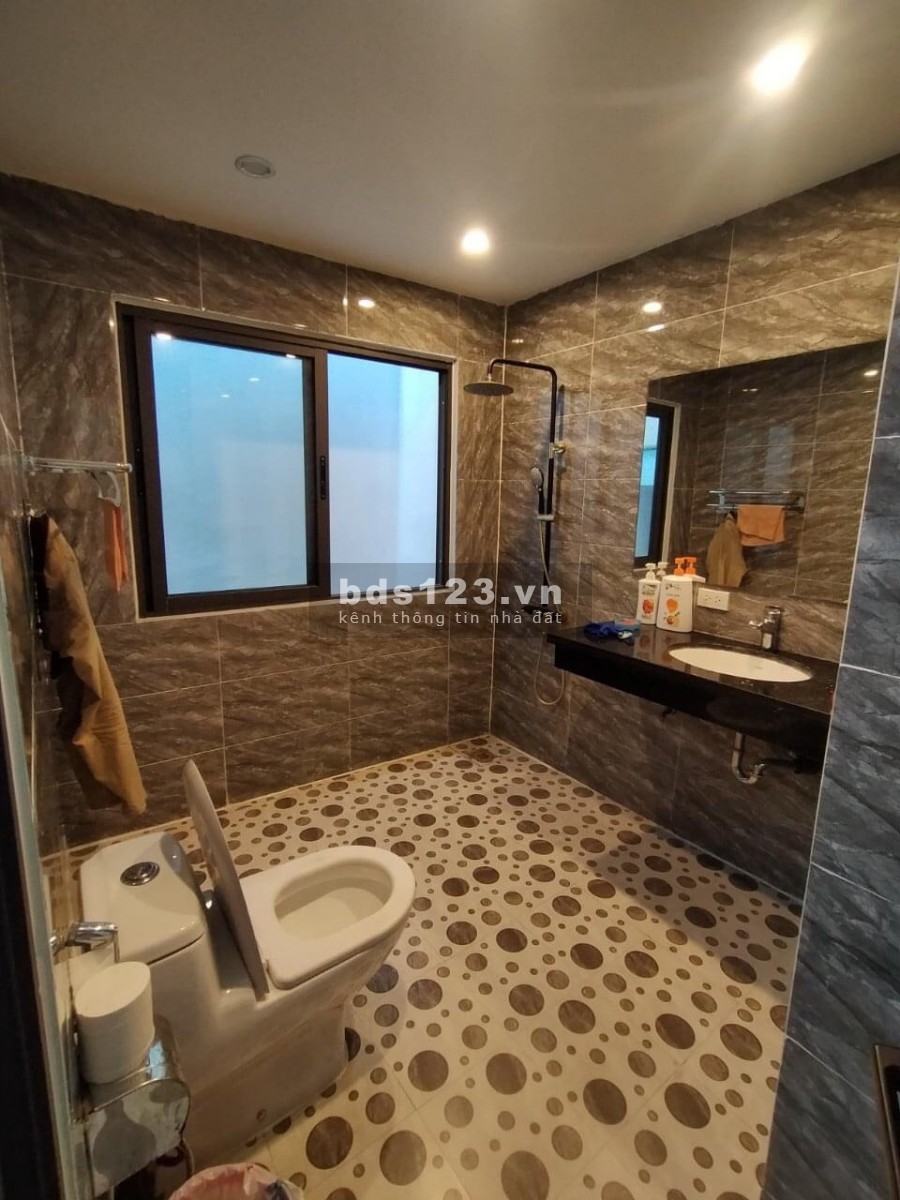 Dt 72m2, 3 tầng 4 pn, có siêu phẩm nhà đẹp Hà Đông ở ngay, phân lô vỉa hè ô tô tránh