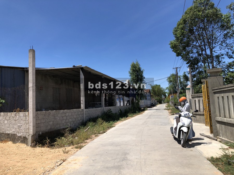 Bán lô đất GIÁ RẺ mặt tiền Trịnh Cương, phường Thủy Châu, giá bán 1,33 tỷ