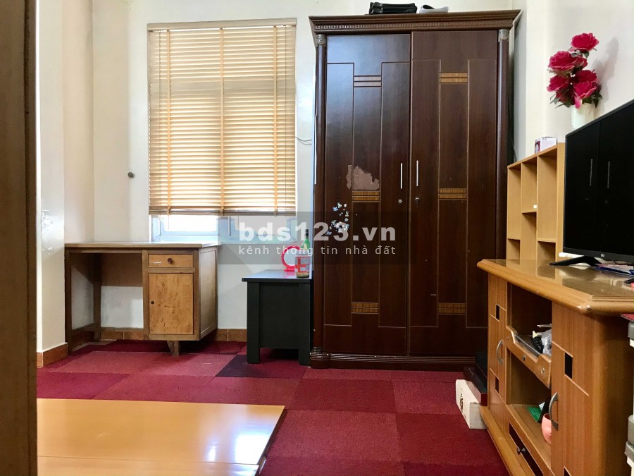 Bán nhà Đường Láng, Ngã Tư Sở, 36m2x5T, 4 phòng ngủ, chỉ 3.3 tỷ