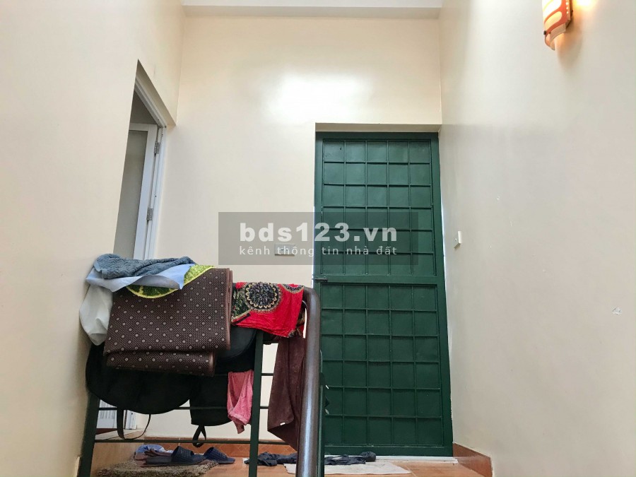 Bán nhà Đường Láng, Ngã Tư Sở, 36m2x5T, 4 phòng ngủ, chỉ 3.3 tỷ