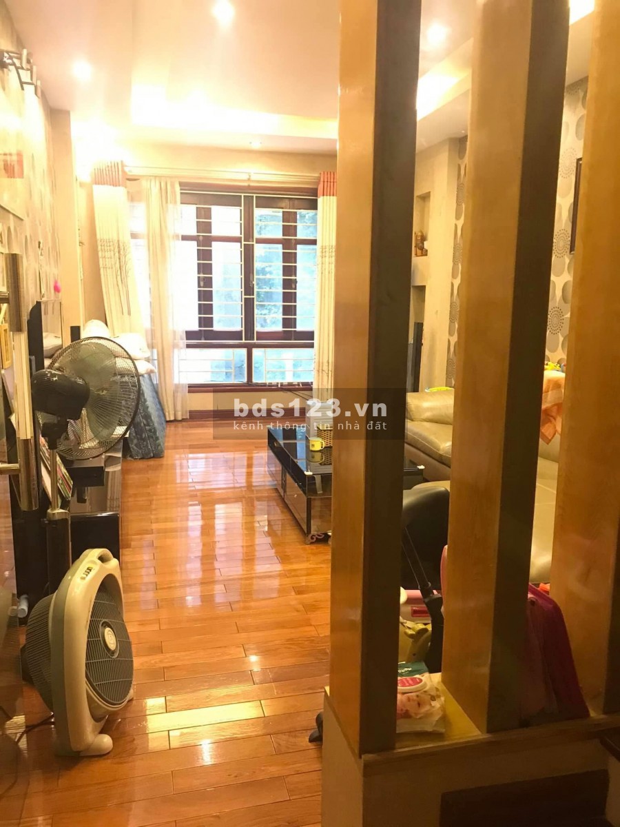 Bán nhà đường Láng p.Láng Thượng Quận Đống Đa. DT 60m X 5 Tầng Giá 6.3 tỷ, vị trí đẹp, gia đầu tư