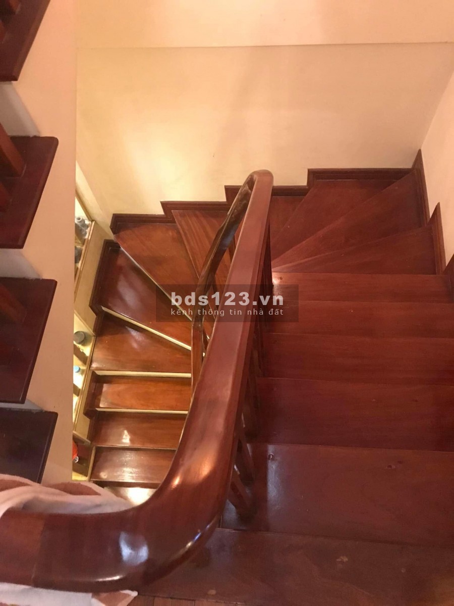 Bán nhà đường Láng p.Láng Thượng Quận Đống Đa. DT 60m X 5 Tầng Giá 6.3 tỷ, vị trí đẹp, gia đầu tư