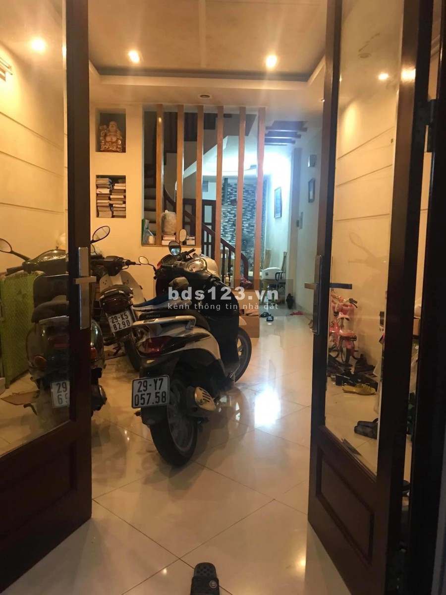 Bán nhà đường Láng p.Láng Thượng Quận Đống Đa. DT 60m X 5 Tầng Giá 6.3 tỷ, vị trí đẹp, gia đầu tư