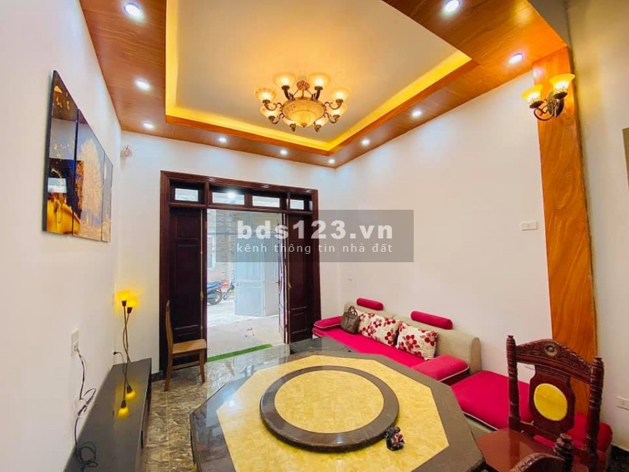 Bán nhà siêu phẩm quý tộc Phùng Hưng, kinh doanh ô tô tránh, dt 52m2, giá 5.5 tỷ