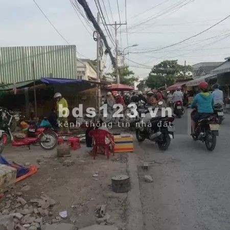 Em còn 1 lô 100m2 ngay chợ Vĩnh Tân, kinh doanh bán quán tốt