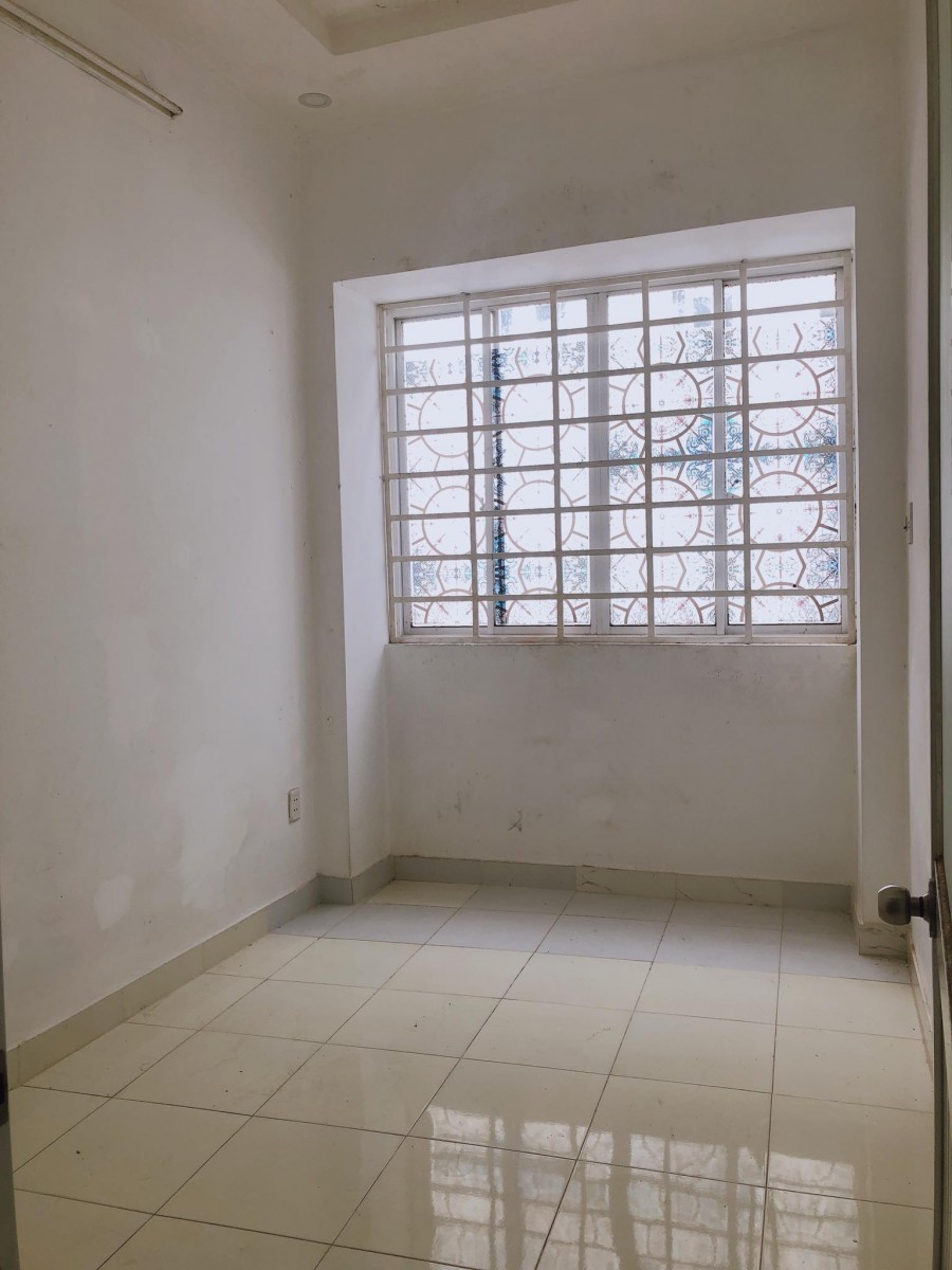 Bán nhà Phan Xích Long Phú Nhuận, dt 37m2, nở hậu, chỉ 4.8 tỷ, lh 037.6966.383