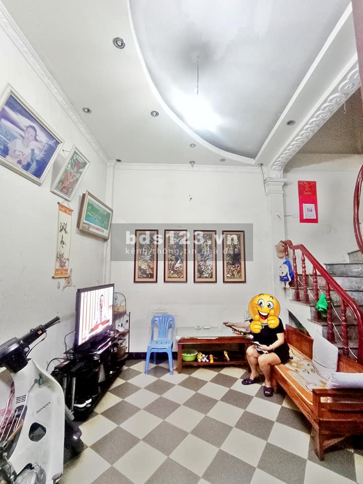 Siêu phẩm phố Nguyễn Chính 2.3 tỷ nhỏ tiền, ngõ rộng cực thoáng, đầy đủ công năng