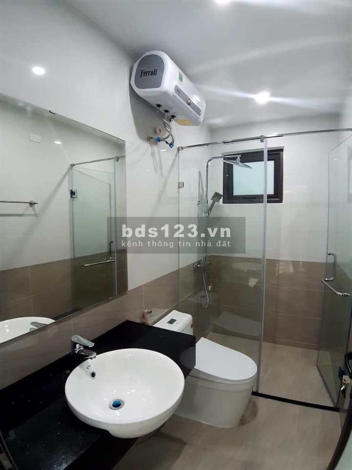 Đào Tấn, Ba Đình, Vị trí đẹp, ngõ thông, Chưa đầy 1 phút ra mặt đường Giá 4.3 tỷ