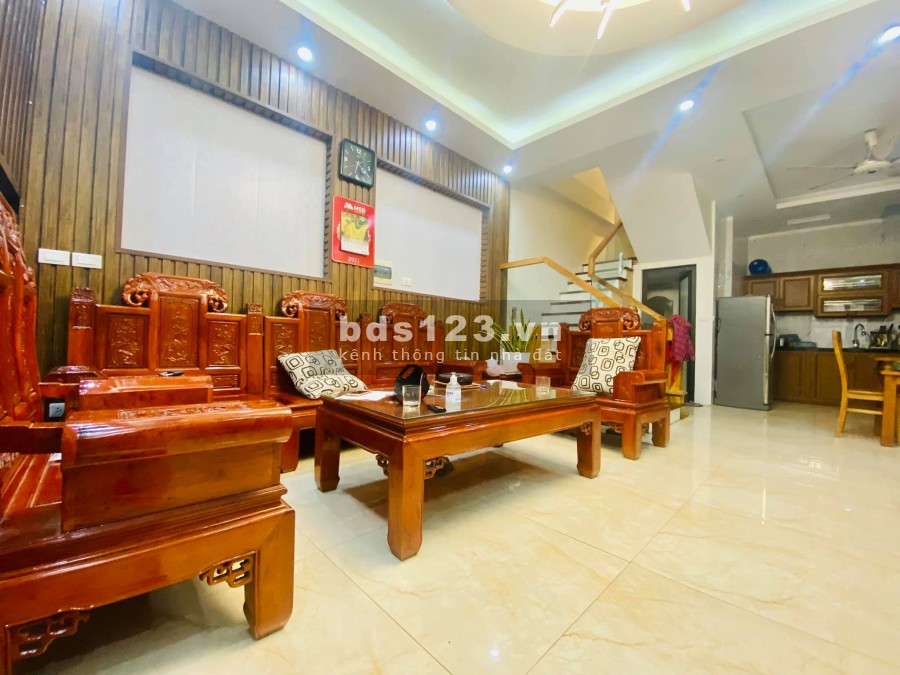 Bán nhà Tam Trinh, diện tích sử dụng 35m2, gần ô tô, giá bán 2.97 tỷ