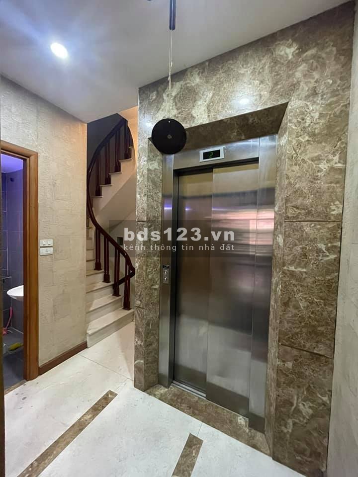 Cần bán nhà Xuân La, Quận Tây Hồ, morning đỗ cửa, thang máy, 7 tầng, giá 8.x tỷ