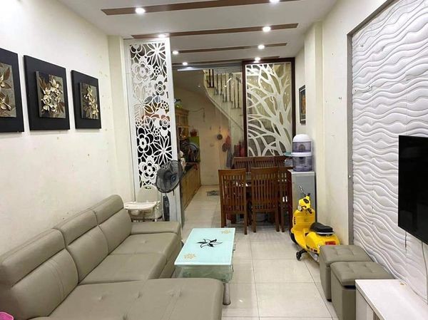 Bán nhà Đại Từ nhà đẹp ở ngay, diện tích 36m2, 5 tầng đúc, nhỉnh 3 tỷ