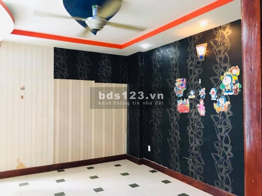 Nhà Liên Tỉnh 5 ngay sát Cầu Nhị Thiên Đường Quận 8 diện tích 81m2.