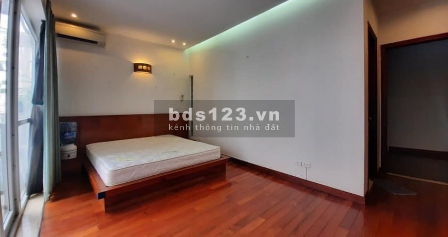 Bán gấp nhà Nguyễn Văn Cừ, View Hồ, Ô TÔ Tránh, Kinh Doanh, 6T x 55 M2, MT 5M, Giá Chỉ 6,5 tỷ.