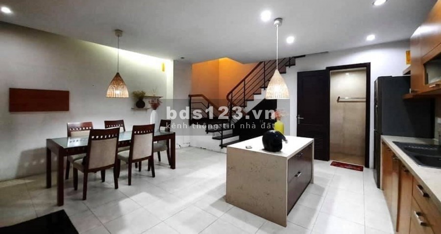 Bán gấp nhà Nguyễn Văn Cừ, View Hồ, Ô TÔ Tránh, Kinh Doanh, 6T x 55 M2, MT 5M, Giá Chỉ 6,5 tỷ.