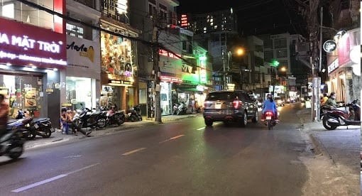 Nhà mặt phố giá mặt ngõ, Đặng Văn Ngữ kinh doanh đẳng cấp dt 161m2, mt 6.2m, giá 32 tỷ