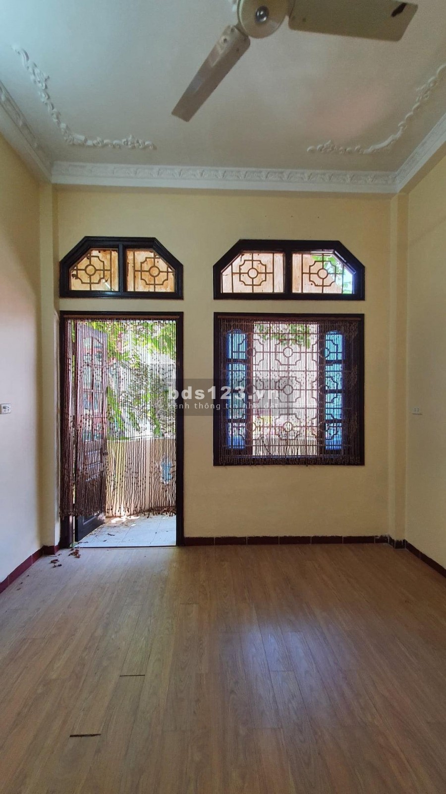 Bán nhà 3 mặt thoáng, trung tâm Quận Đông Đa, giá 3.8 tỷ, lh 0977664782