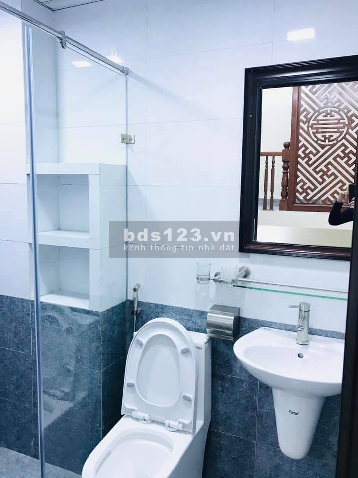 Siêu hiếm! Bán nhà 6 tầng Bồ Đề, dân xây, ô tô đỗ cửa, nhỉnh 3 tỷ, an sinh đỉnh.