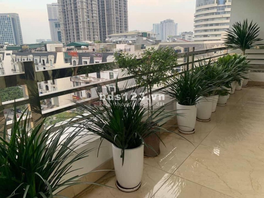Tòa nhà văn phòng 8T thông sàn đường Trần Thái Tông, dòng tiền khủng, dt 160m2 mt 10m, giá 60 tỷ
