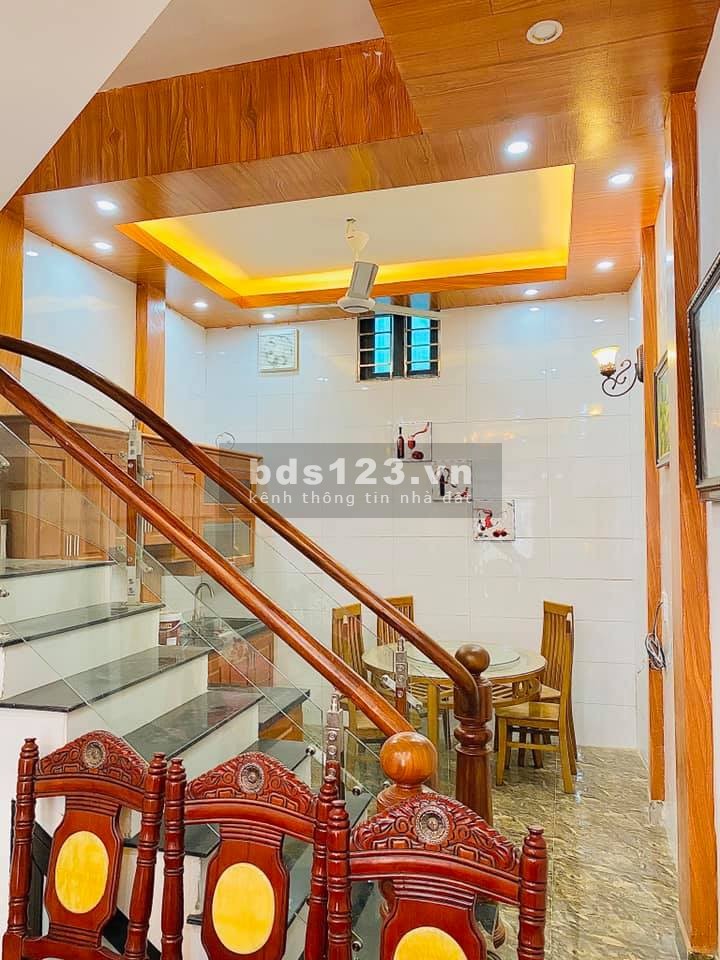Bán nhà siêu phẩm quý tộc Phùng Hưng, kinh doanh ô tô tránh, dt 52m2, giá 5.5 tỷ