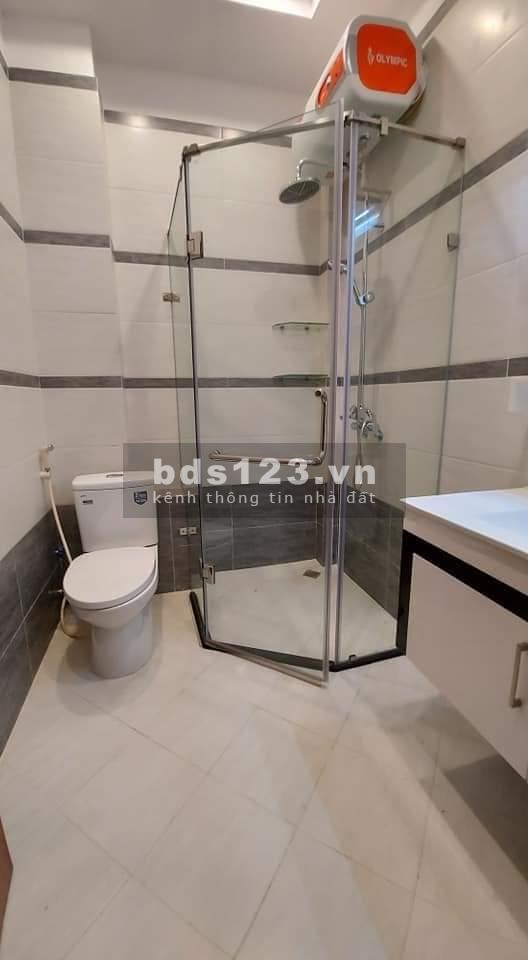 Siêu phẩm Lạc Long Quân, nội thất cực xịn, dt 31m2, với giá hấp dẫn giá 3.85 tỷ