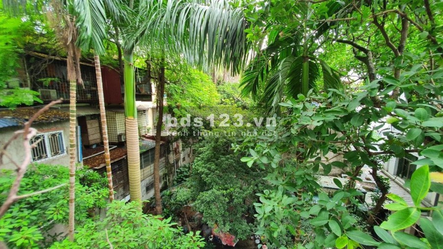 Bán nhà 3 mặt thoáng, trung tâm Quận Đông Đa, giá 3.8 tỷ, lh 0977664782