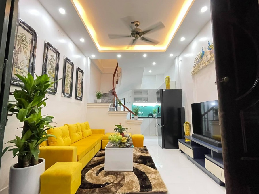 Hàng hiếm sài đồng diện tích 77m2, 3 tầng, mt 3,7m giá bán 3 tỷ 7 chốt ngay