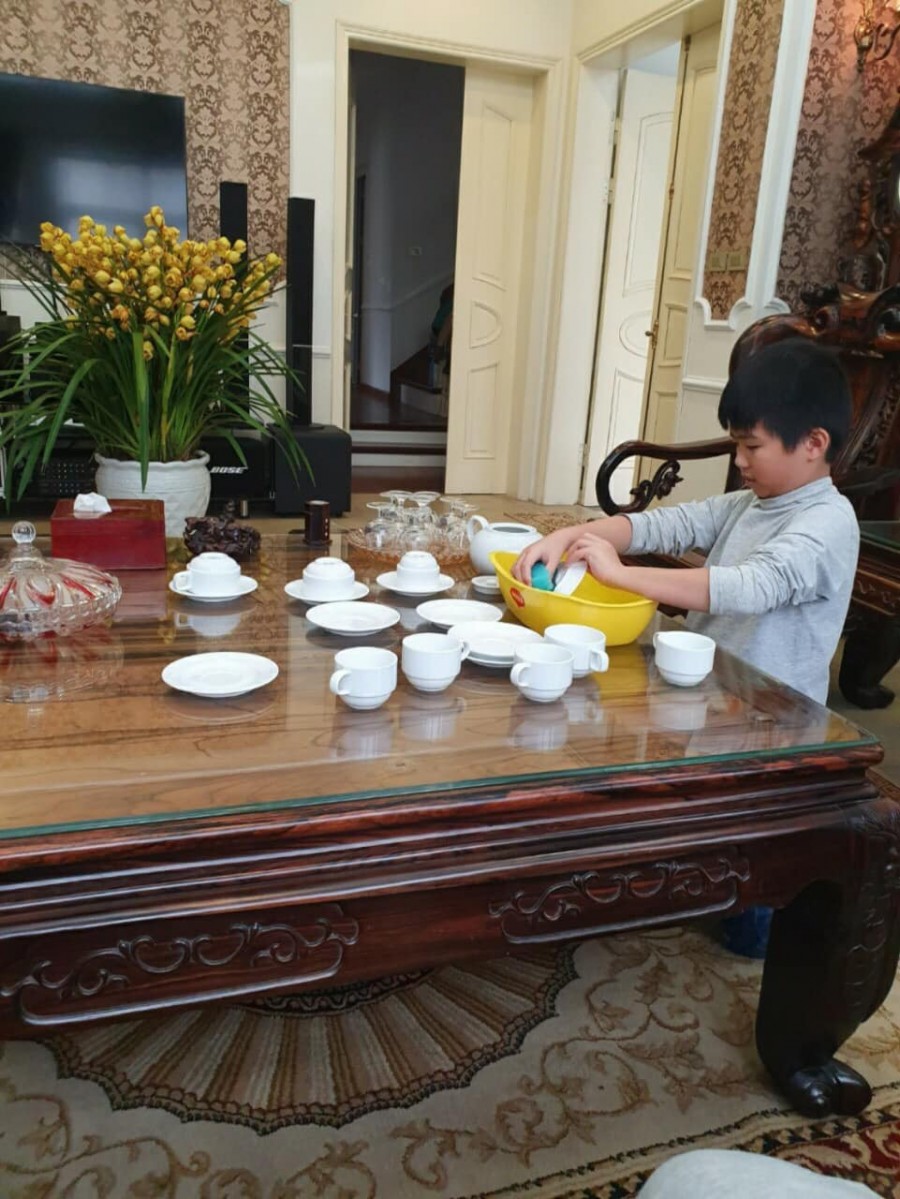 Bán Biệt Thự Văn Phú, Hà Đông DT 215m2, 4 tầng mặt tiền 10m giá 18 tỷ