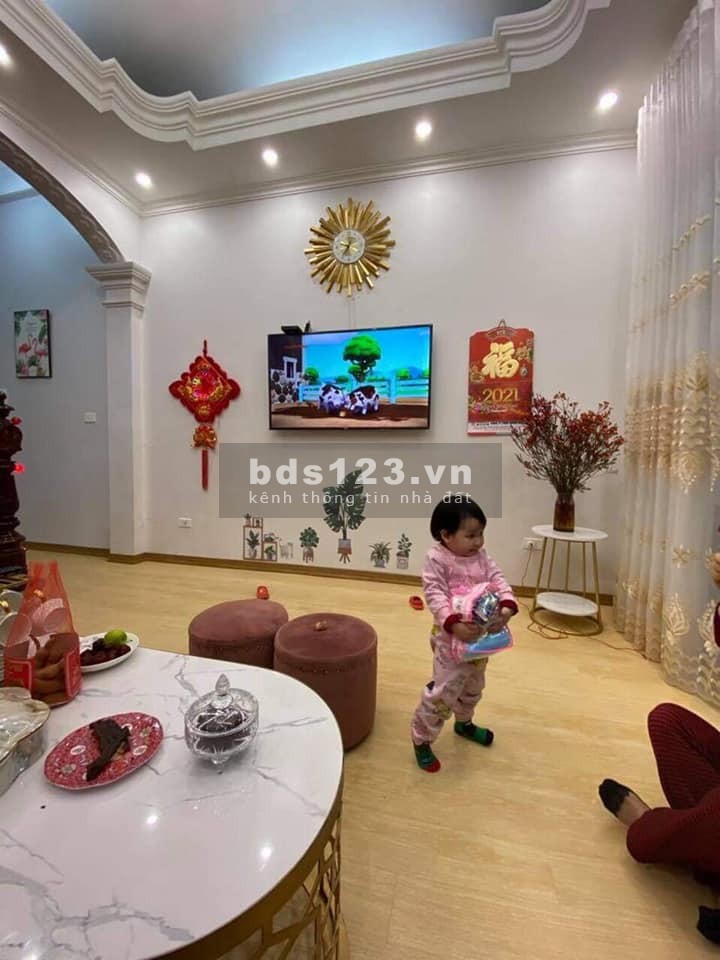 Bán nhà Ngã Tư Sở - Oto qua kinh doanh đỉnh 45m giá bán 1.8 tỷ, chính chủ