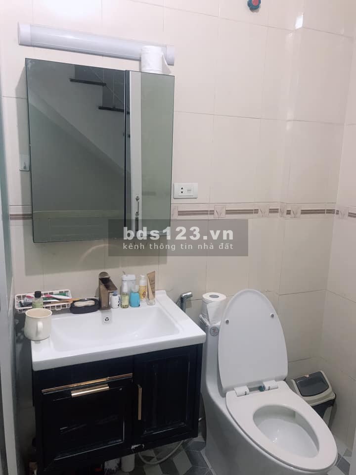 Bán gấp nhà pháp ô tô tránh, vỉa hè, ở kinh doanh. 5 tầng, dt 40m2. Giá: 6 tỷ, thương lượng