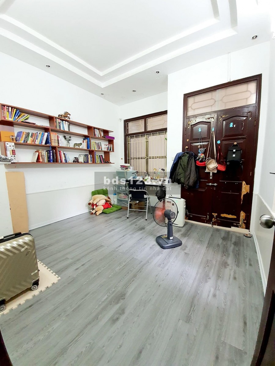 Bán nhà Láng Hạ lô góc gần đường ô tô dt 30m2, 4 tầng đúc, ở ngay chỉ 2.95 tỷ 0359591888.