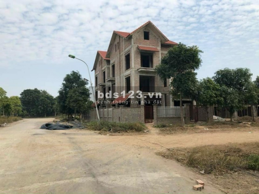Bán biệt thự xây thô 3,5 tầng Dự án Vinaconex 2 trong quần thể KĐT Quang Minh Mê Linh, Hà Nội lh 0973781843 Ánh.