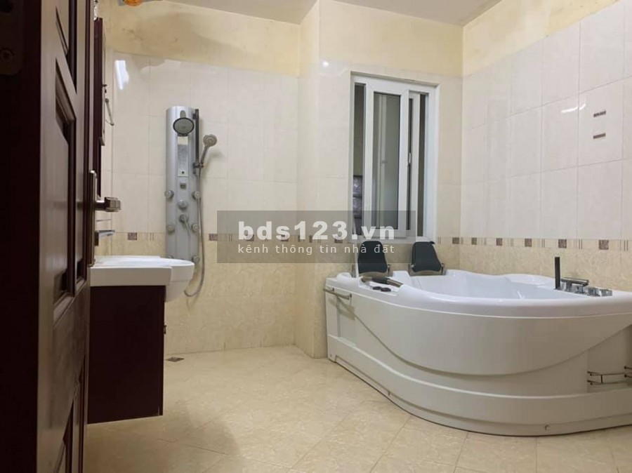 Nhà Đẹp long lanh mặt ngõ 255 Nguyễn Khang 45m 5t 4 ngủ giá nhỉnh 4 tỷ