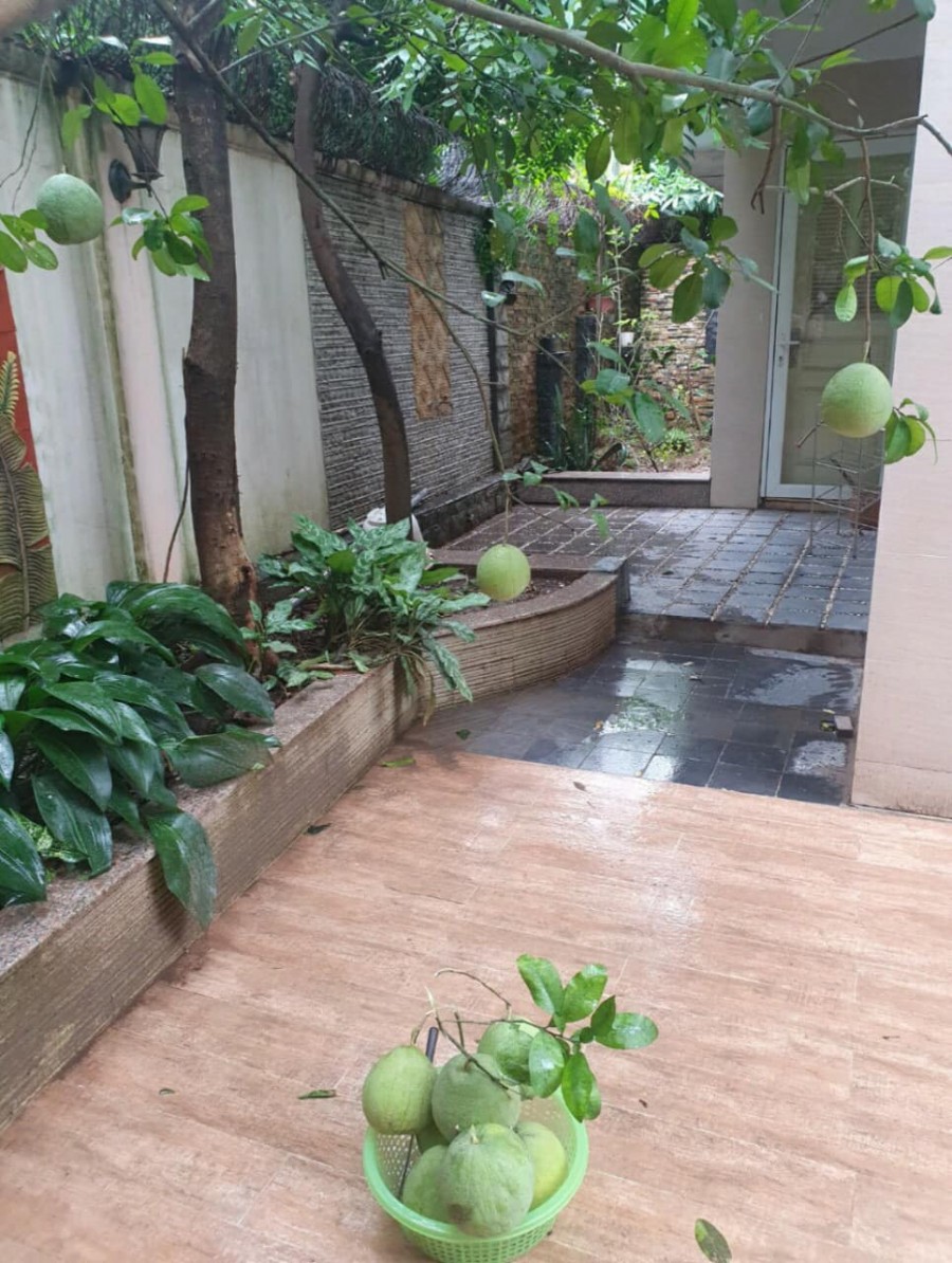 Bán Biệt Thự Văn Phú, Hà Đông DT 215m2, 4 tầng mặt tiền 10m giá 18 tỷ