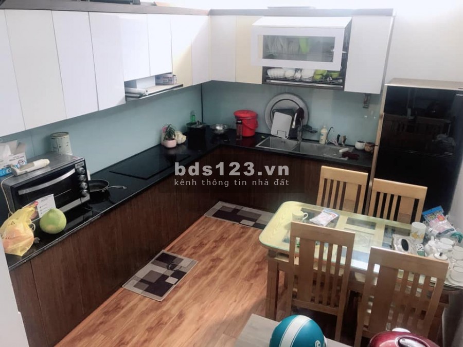 Bán gấp nhà pháp ô tô tránh, vỉa hè, ở kinh doanh. 5 tầng, dt 40m2. Giá: 6 tỷ, thương lượng