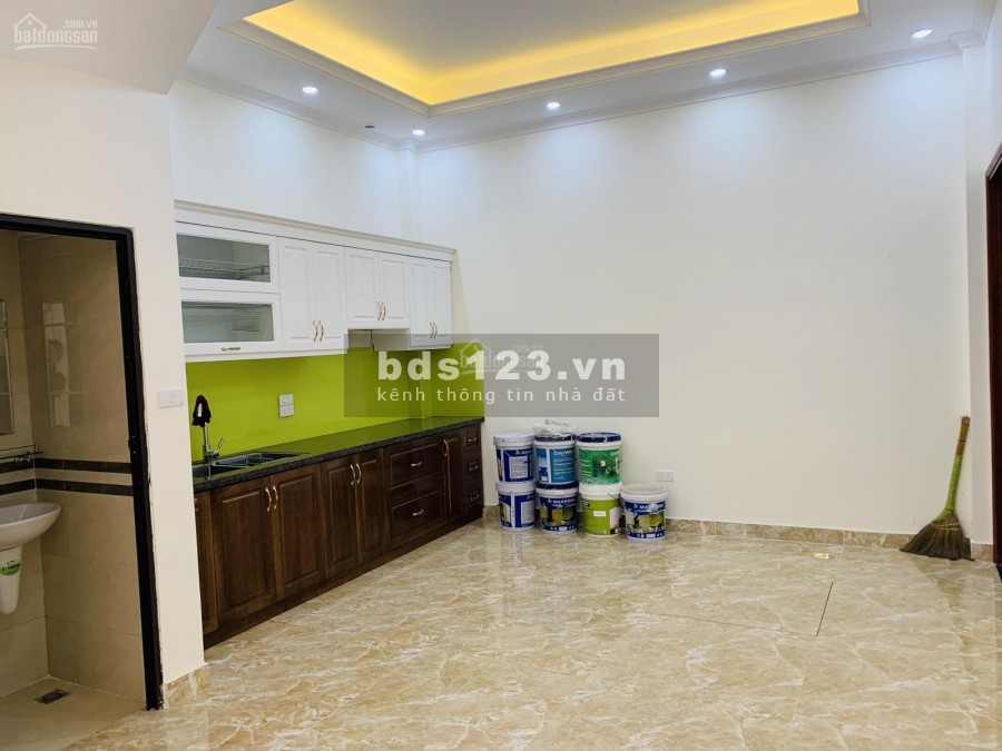 Tôi bán nhà 3,5 tầng ngõ 0to 18 lốp 38m giá bán 3,15 tỷ phố Hữu Hưng Tây Mỗ, lhcc