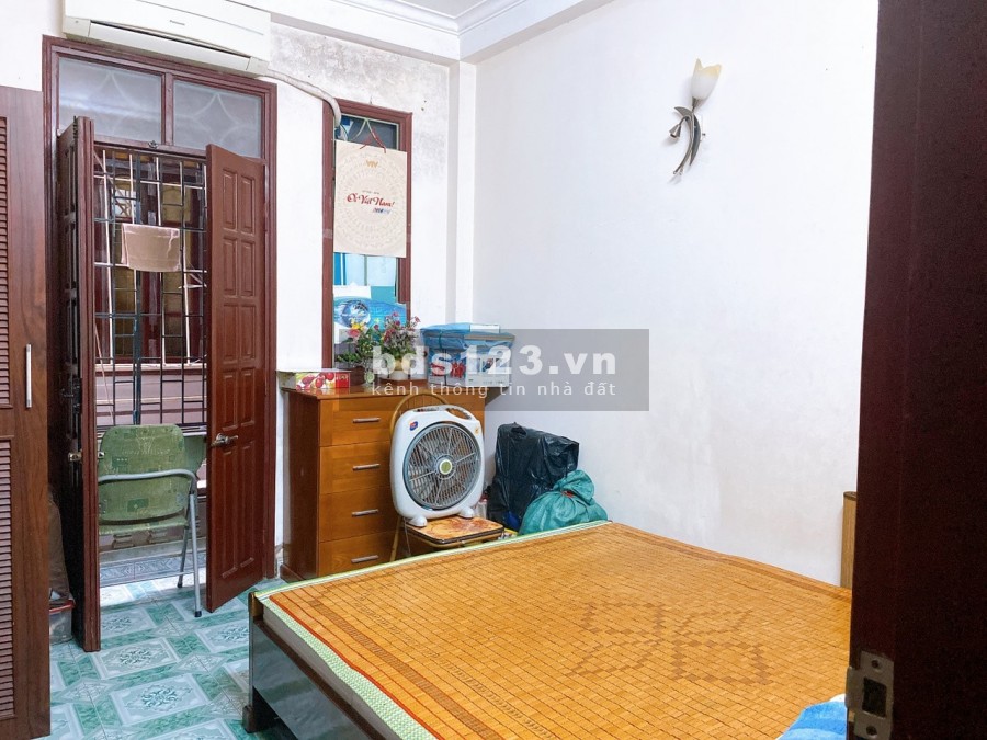 Siêu phẩm nhà Tân Mai, gần phố, full nội thất, dt 25m2, giá nhỉnh. 2 tỷ