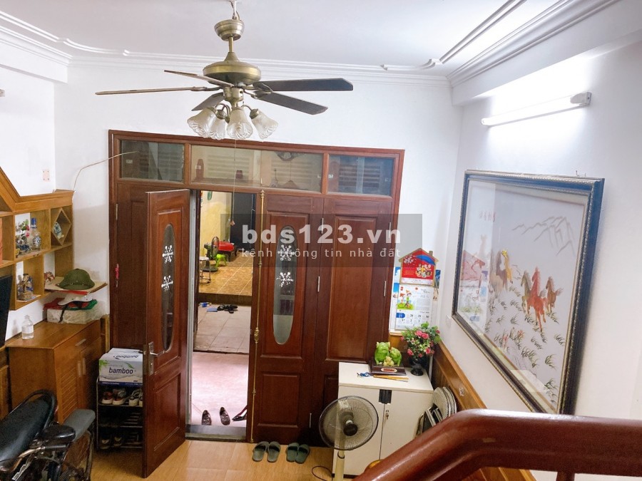 Siêu phẩm nhà Tân Mai, gần phố, full nội thất, dt 25m2, giá nhỉnh. 2 tỷ
