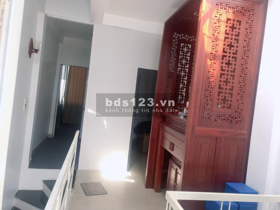 Bán nhà phân lô Bùi Huy Bích, Hoàng Mai, 45m2, 5 tầng, ô tô tránh đỗ, vỉa hè rộng, kinh doanh