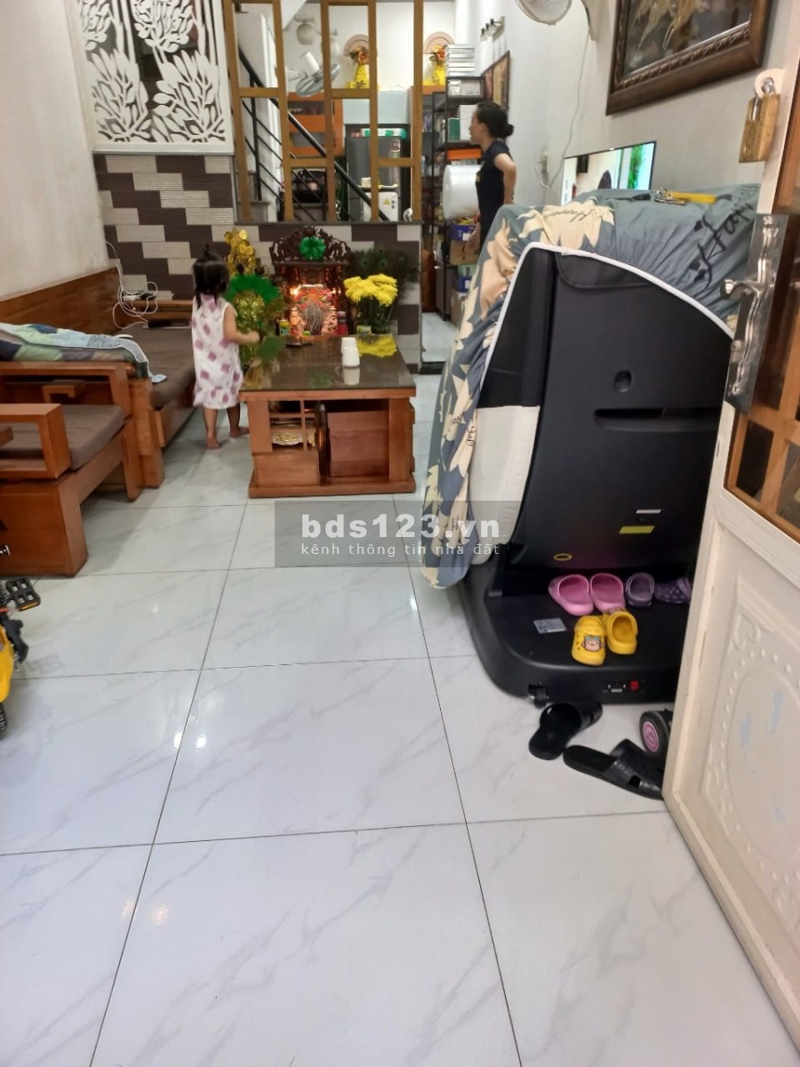 (Gò Vấp)Bán nhà cực đẹp, hẻm đẹp đường Cây Trâm, 3 tầng, giá chỉ 3.28 tỷ