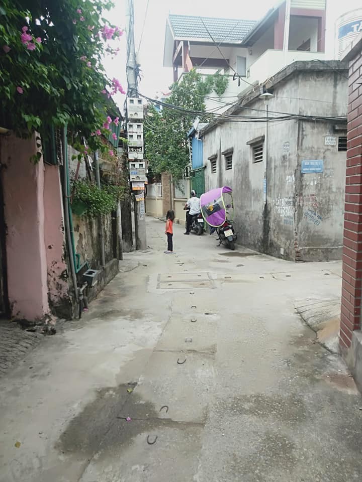 Ban nhà phố Quang Trung Hà Đông dt 33m2, măt tiền 4m giá bán 1.6 ty, lh 0936862510
