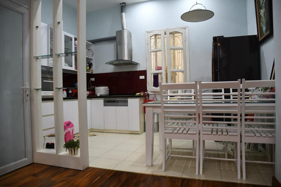 Bán nhà riêng ngõ 101 Thanh Nhàn cách mặt phố 30m, 55m2, 5 tầng, mặt tiền 4.8m giá chỉ 4.5 tỉ