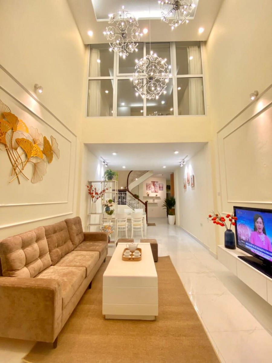 Bán nhà ngõ Cống Trắng, dt 43m2, 4 tầng, giá bán 4.3 tỷ tặng toàn bộ nội thất 5 sao