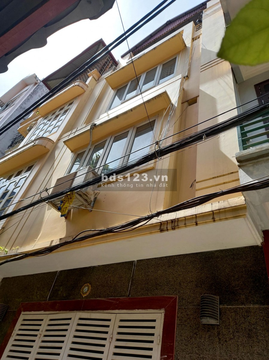 Nhà đẹp ngõ 20 Hồ Tùng Mậu. Ngõ rộng, oto đỗ cửa. Tiện kinh doanh. DT 66m2. Giá 6.5 tỷ.