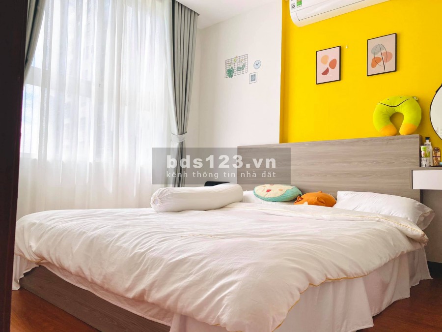 Cần bán nhà trung tâm Cầu Giấy, sang xin nhà đẹp ở luôn, dt 50m2, 5 tầng, giá 3.65 tỷ