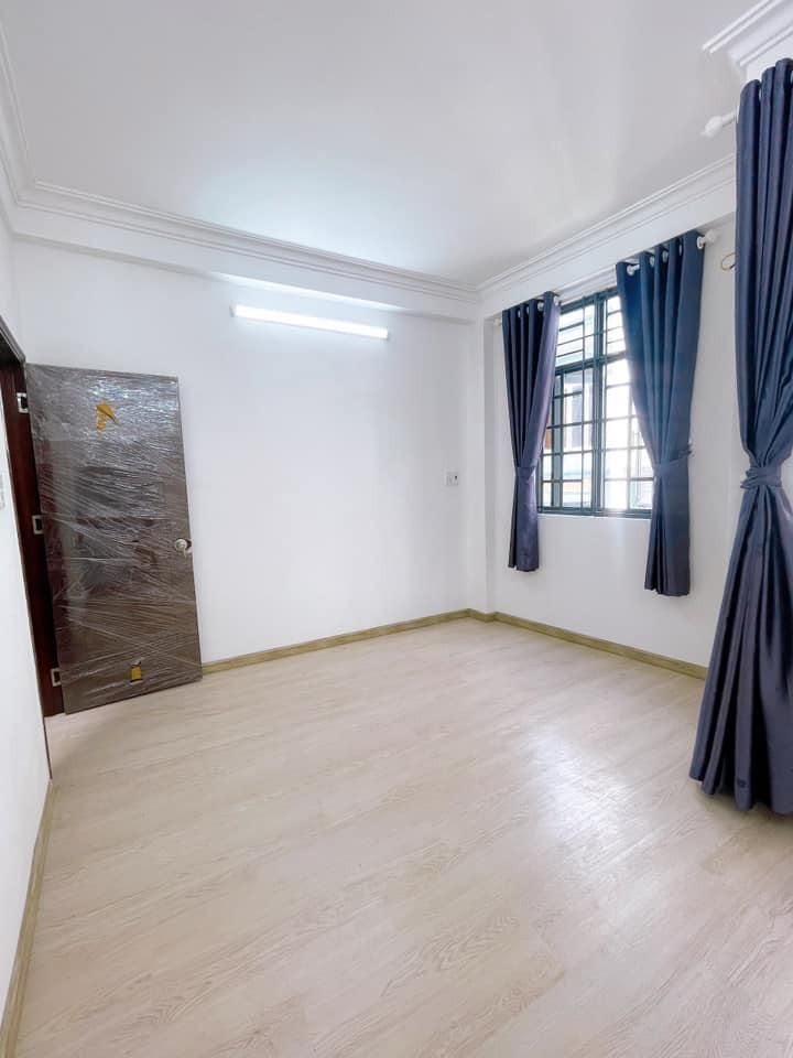 Nhà đẹp Phùng Văn Cung, Phú Nhuận bán gấp, dt 22m2, 4 tầng, chỉ 5.1 tỷ, ô tô kinh doanh